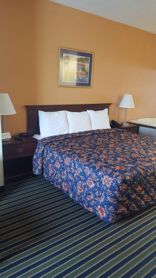 The Rutledge Inn Luverne Екстериор снимка